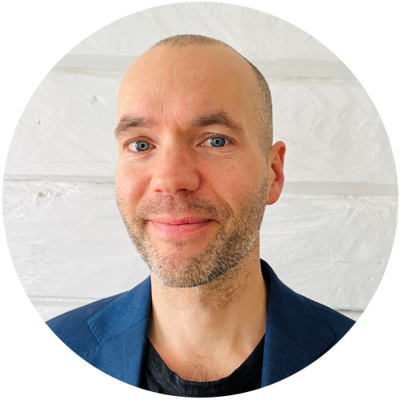Porträttbild på Tobias Lundberg.