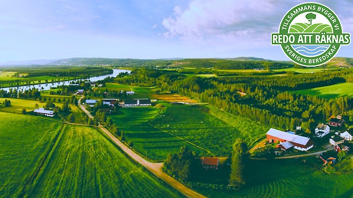 Man som håller fram en lax samt loggan för artikelserien ovanpå.